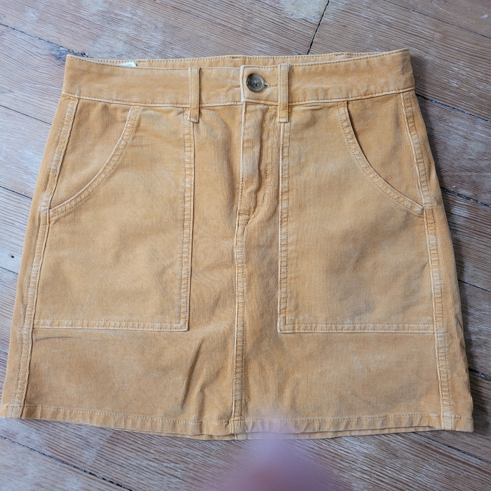 High Rise A-Line American Eagle Corduroy Mustard Tan Stretch Mini Skirt Size 2